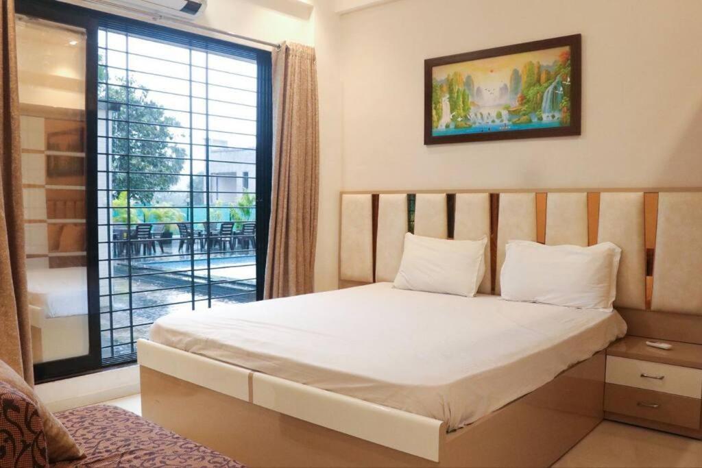 Stayhaven Aqua With Pvt Theatre & Pool Мумбаи Экстерьер фото